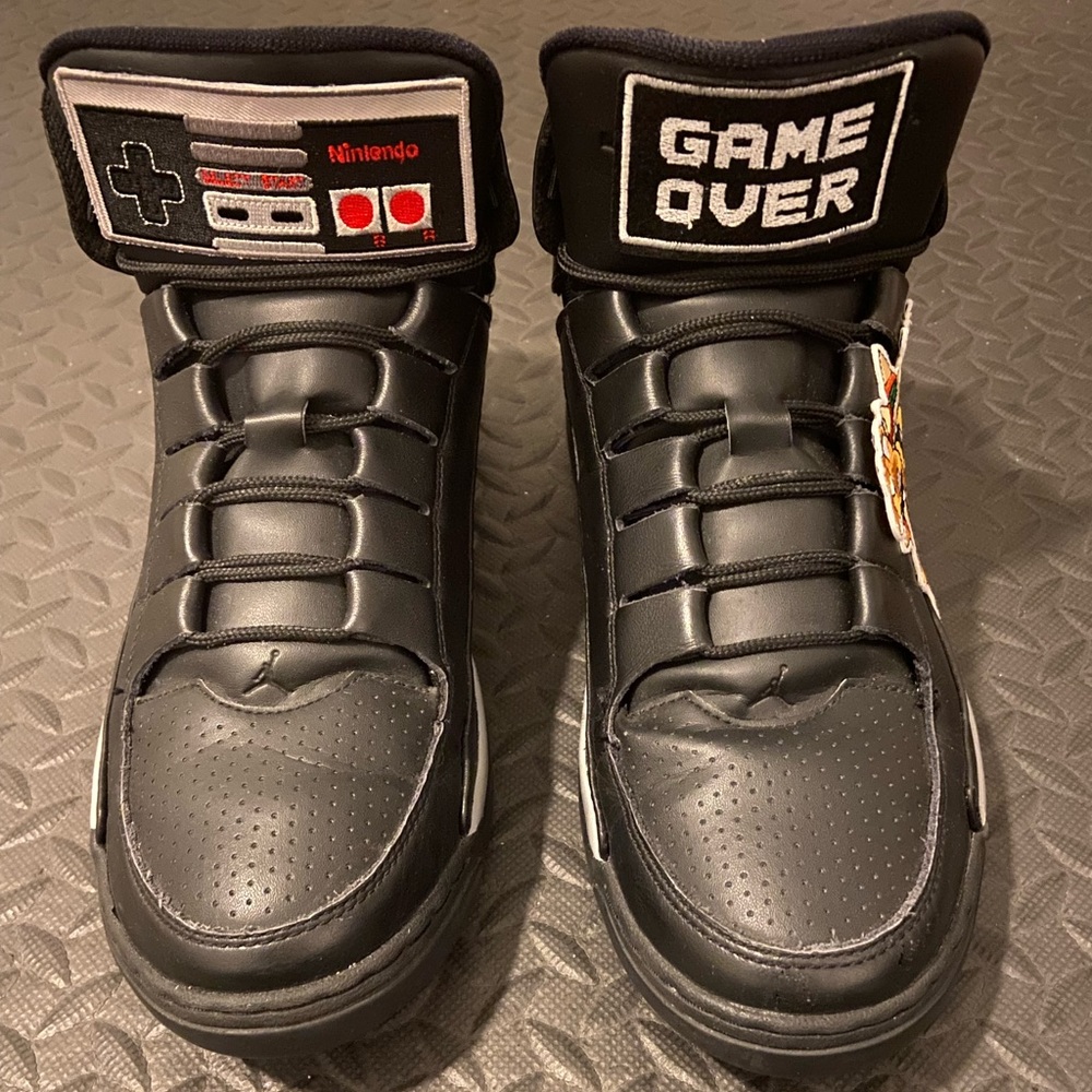 Customized Mario 10’s (Authentic Vintage Jordan 10’s really). Great Condition!!